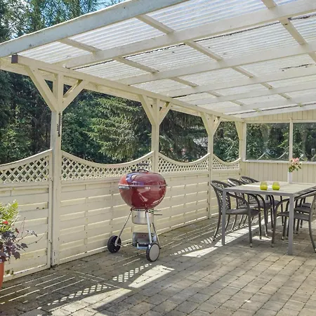 Vakantiehuis 3 Bedroom Beautiful Home In Ans By *