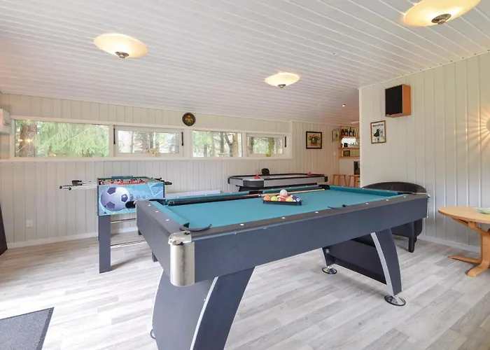 Three-bedroom In Ans By Roe